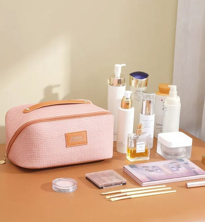 Nomad Beauty - La Trousse Chic des Femmes en Mouvement